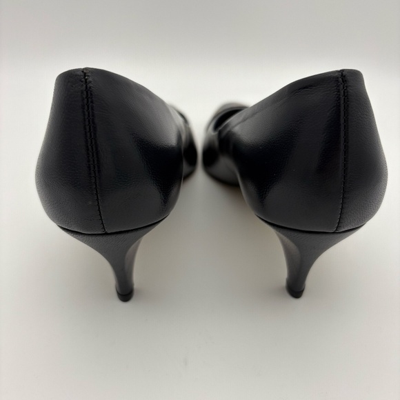 Joyce Vintage Dark Navy Kidskin Leather Pointed Toe Heels with Gold Toe Accent - Picture 7 of 15